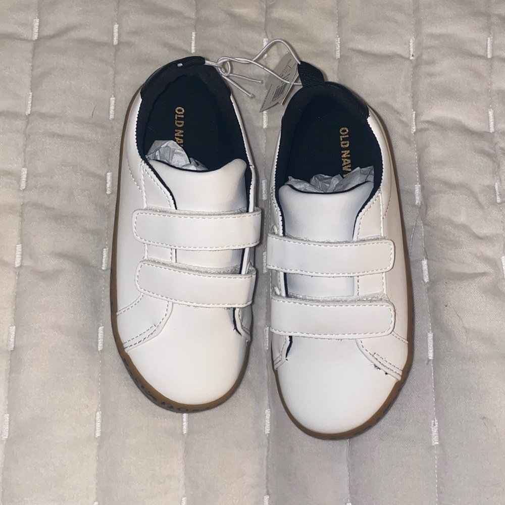 Old navy white shoes
